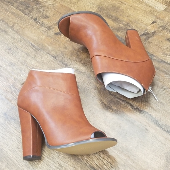 Michael Antonio John Peep-Toe Shooties - Picture 2 of 3